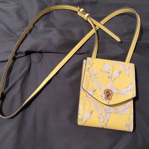 Yellow crossbody purse